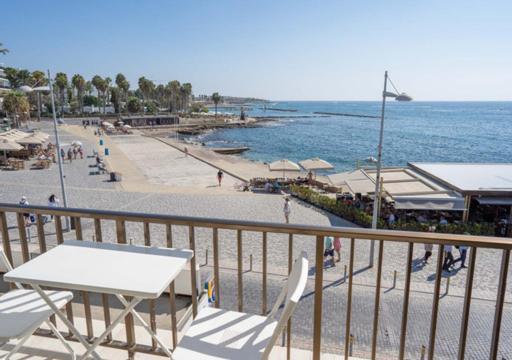 Castle Apartment Paphos Ngoại thất bức ảnh