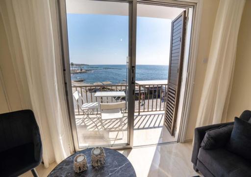 Castle Apartment Paphos Ngoại thất bức ảnh